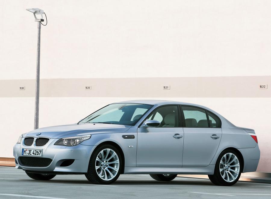  BMW M5 (E60) 2004 года  (WW) (фото 92 из 98)